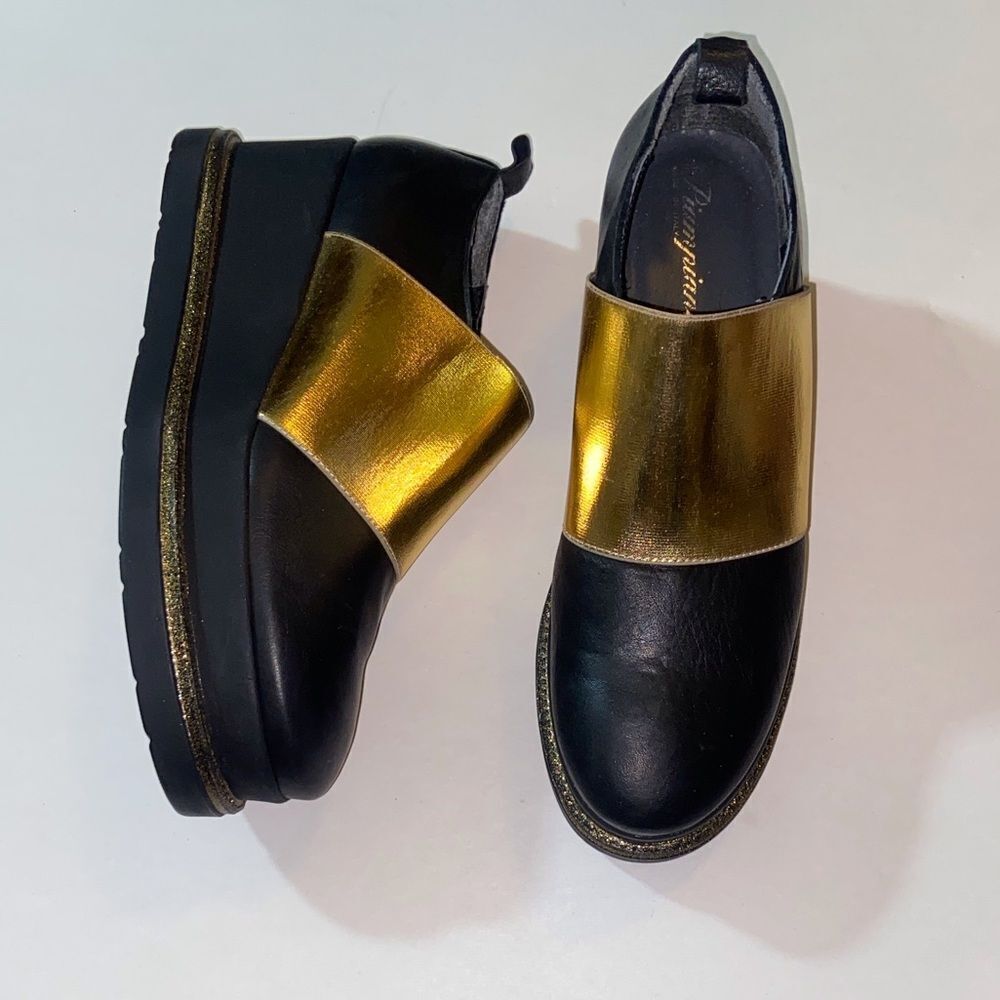 Piampiani Made In Italy Chic Black and Gold Women's Loafers Size 39